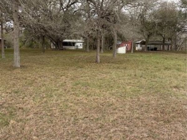 34 River Ridge Road , Cuero, TX 77954