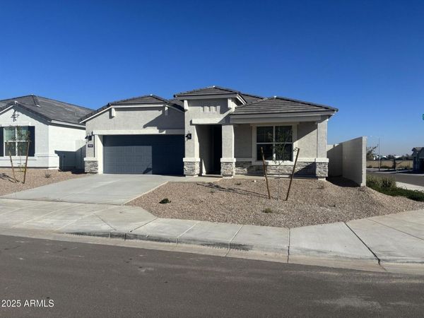 17616 W ONYX Avenue, Waddell, AZ 85355