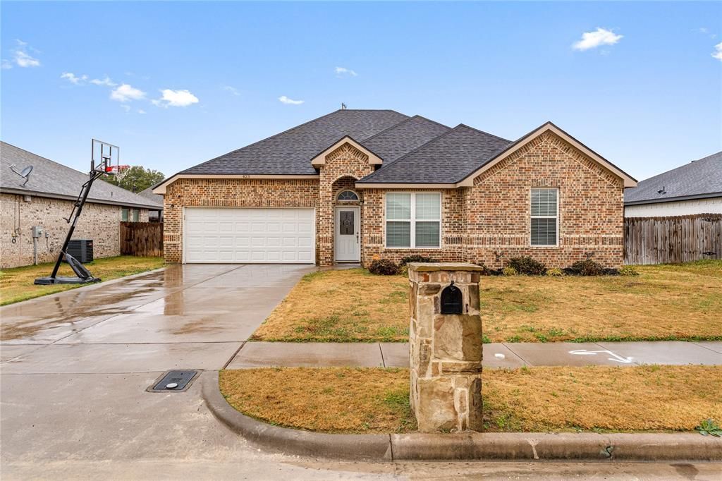 423 Stoneridge Drive Hillsboro, TX 76645