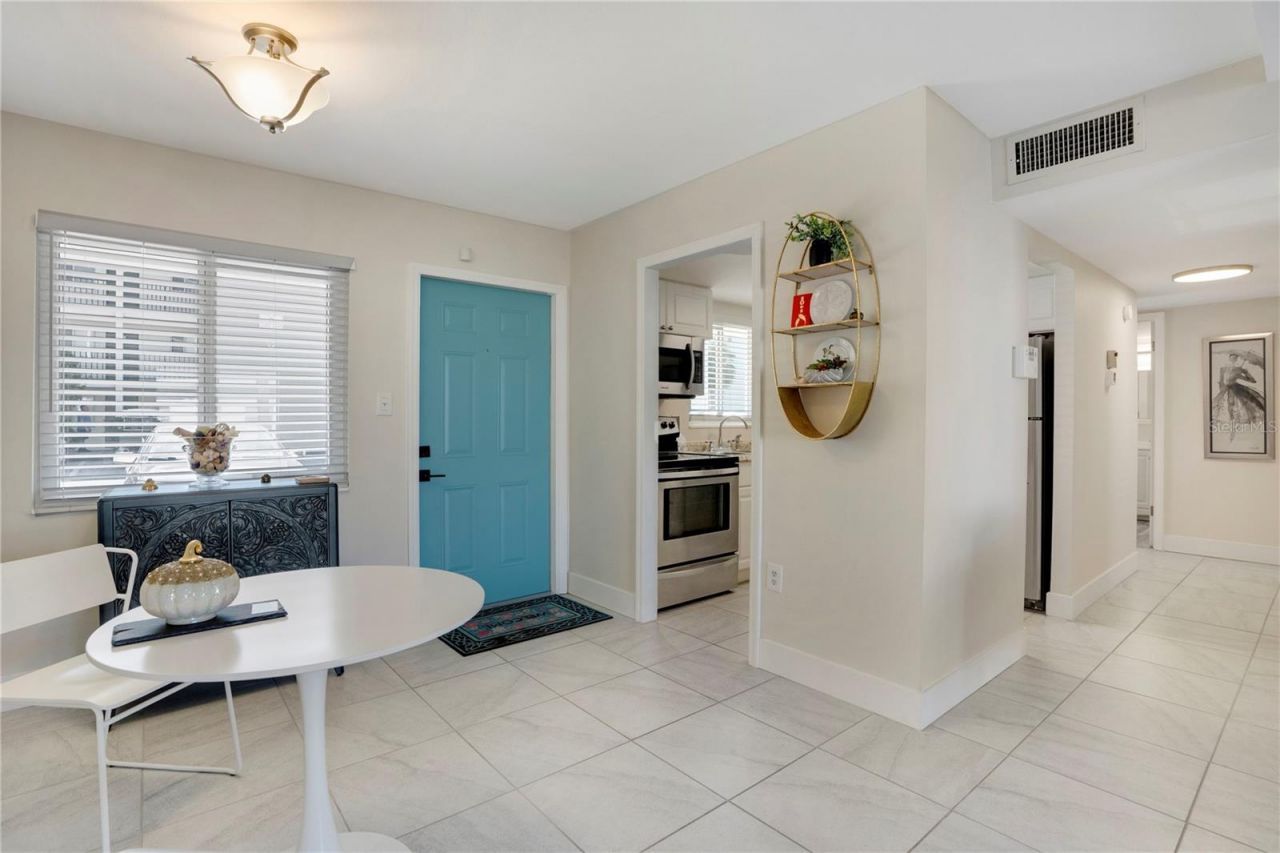 2211 Sunset Drive, Unit E3, Bradenton, FL 34207 Photo