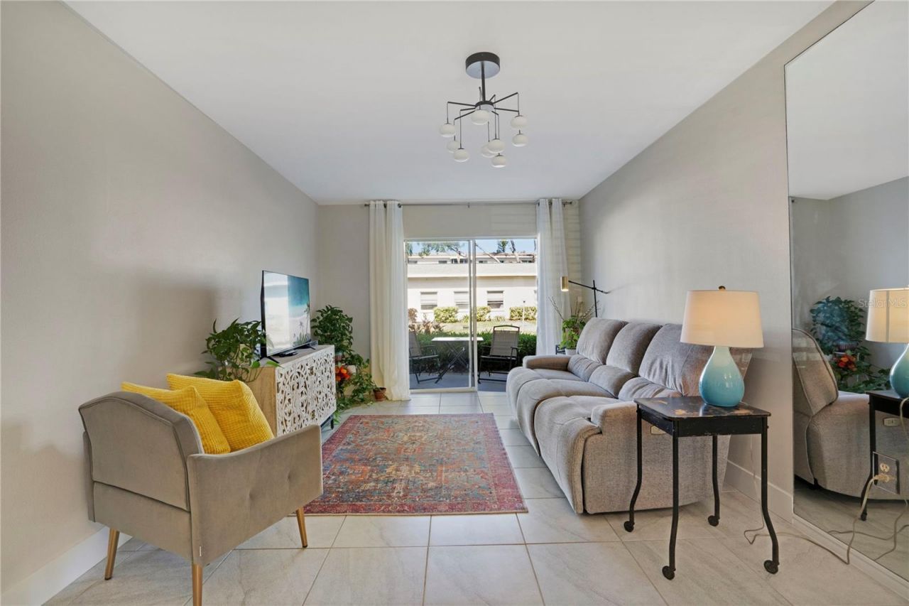 2211 Sunset Drive, Unit E3, Bradenton, FL 34207 Photo