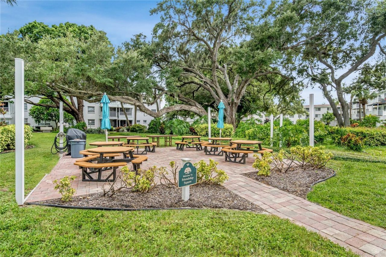 2211 Sunset Drive, Unit E3, Bradenton, FL 34207 Photo