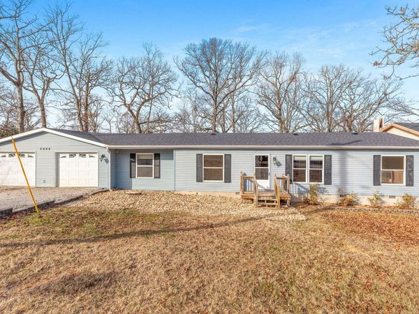 5048 Greenwood Drive , Merriam Woods, MO 65740