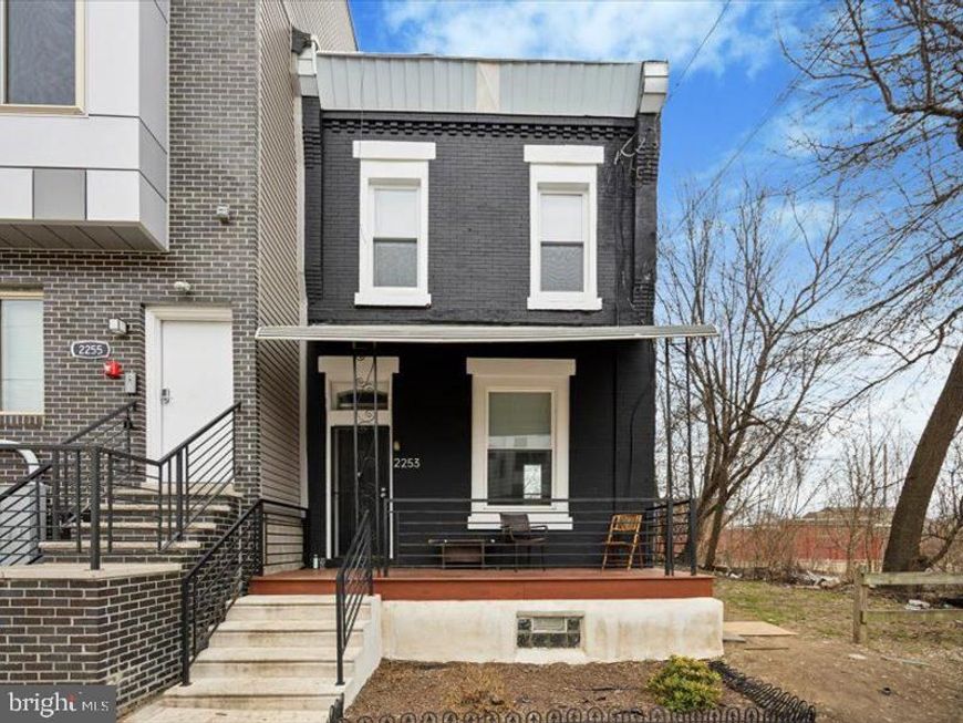 2253 N Delhi Street, Philadelphia, PA 19133 Main Photo