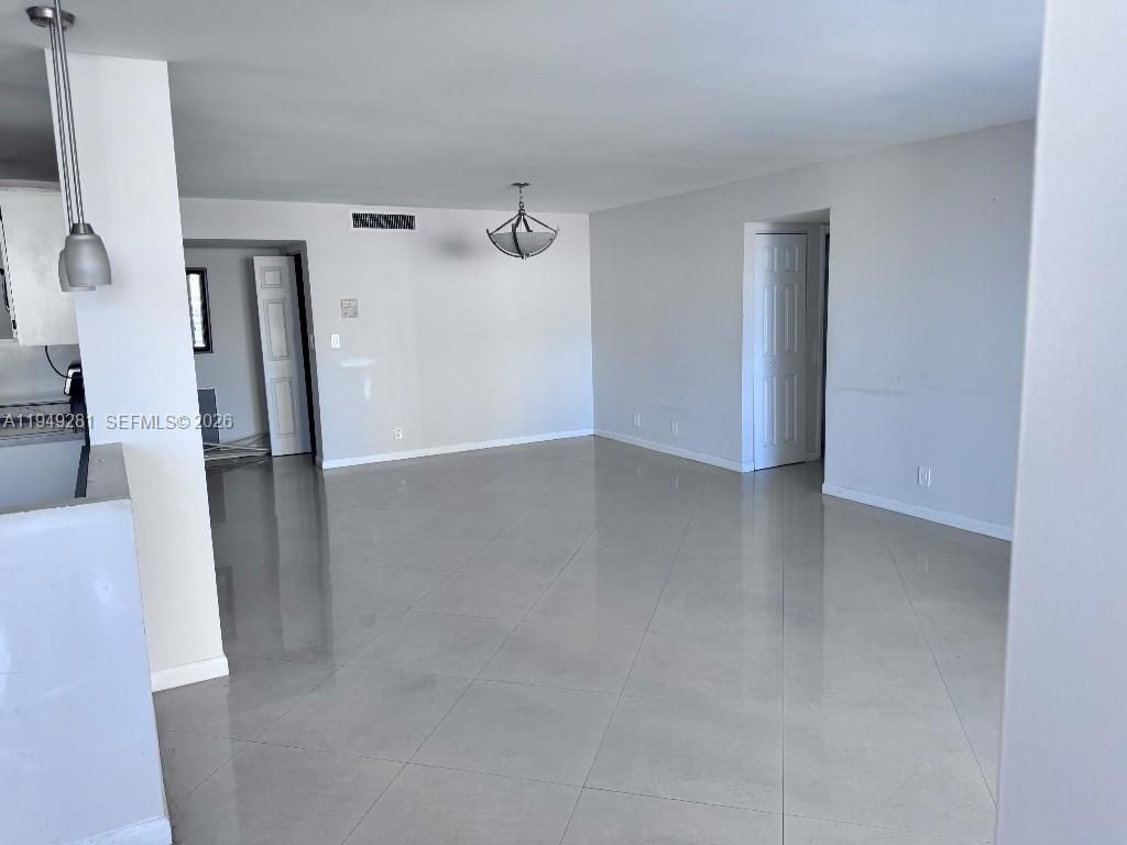 1904 S Ocean Dr, Unit 808, Hallandale Beach, FL 33009 Photo