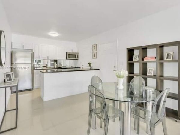 290 Sunrise , Unit 206, Key Biscayne, FL 33149