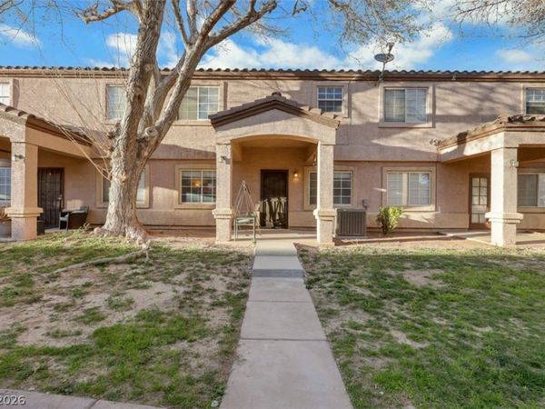 2521 Charleville Avenue, Unit 102, Las Vegas, NV 89106