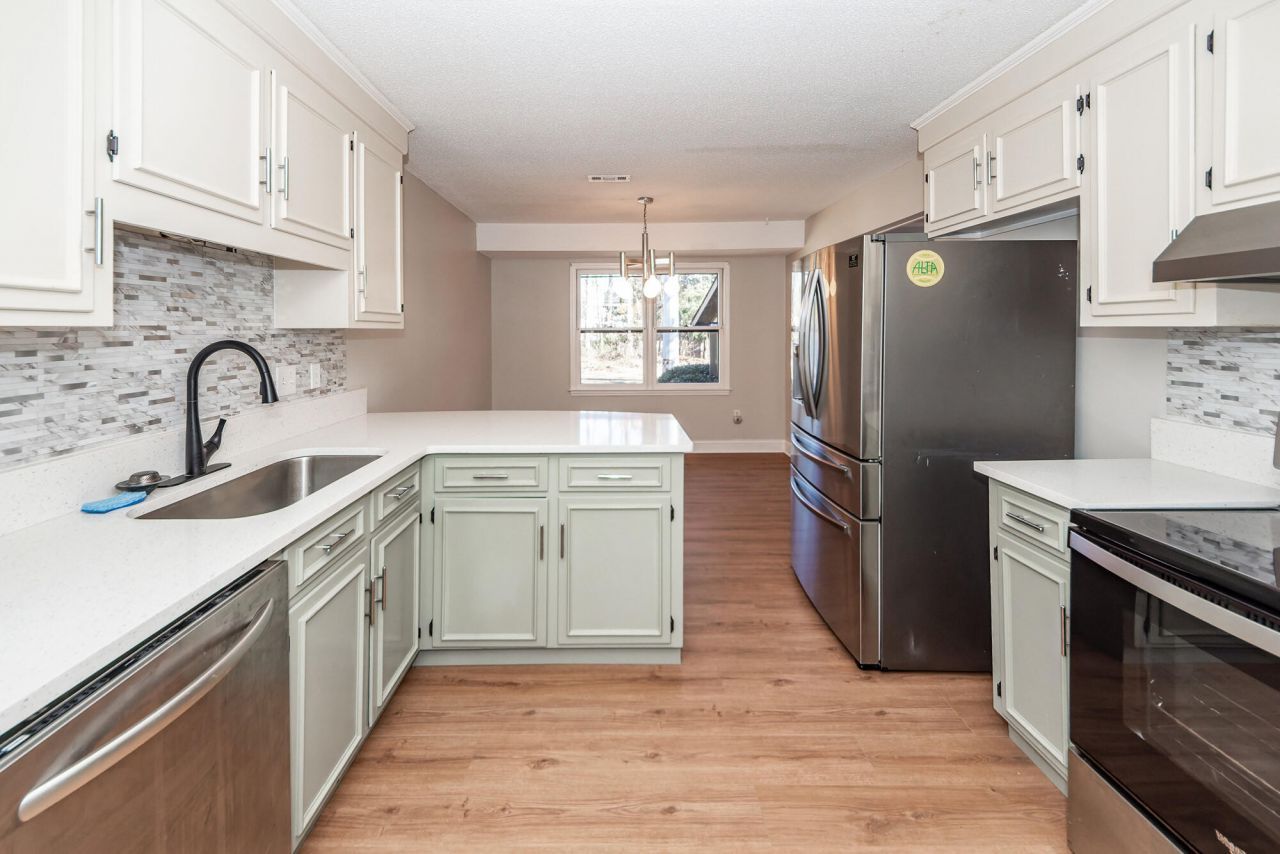 2106 Fife Lane Photo 12