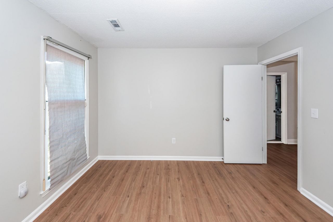 2106 Fife Lane Photo 15