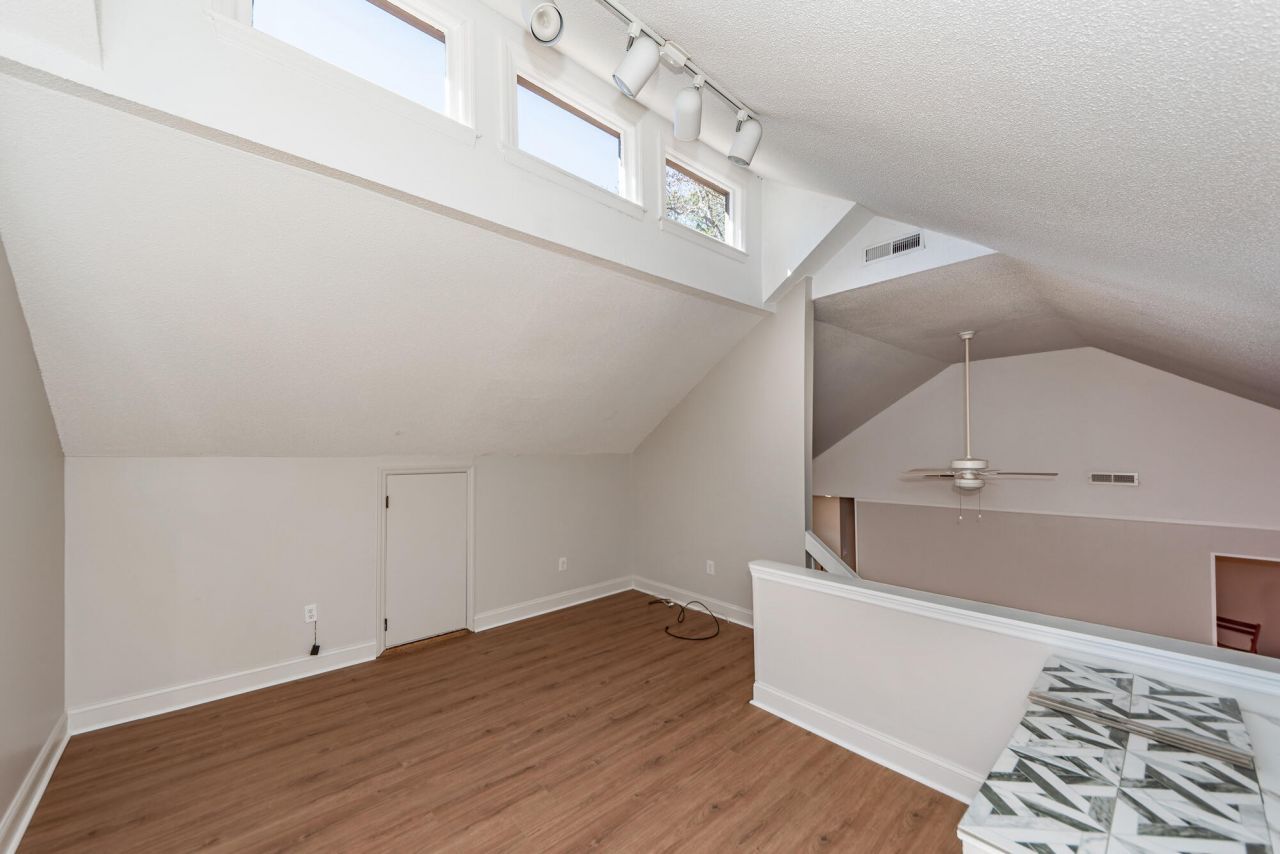 2106 Fife Lane Photo 24