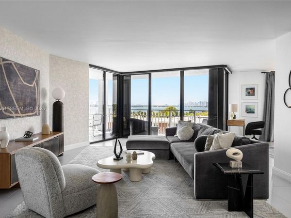 4000 Towerside Ter, Unit 804, Miami, FL 33138