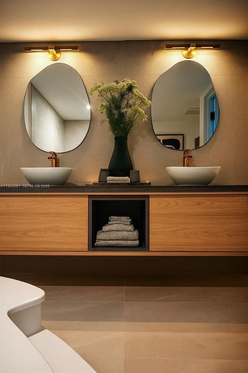 4000 Towerside Ter, Unit 804, Miami, FL 33138 Photo