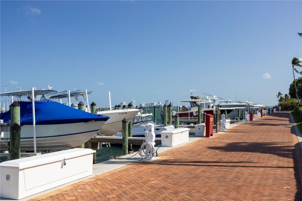 4000 Towerside Ter, Unit 804, Miami, FL 33138 Photo