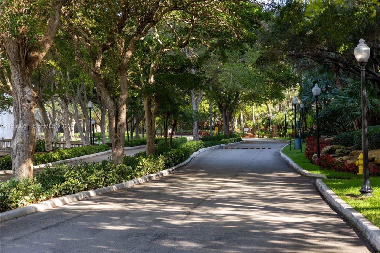 4000 Towerside Ter, Unit 804, Miami, FL 33138 Photo