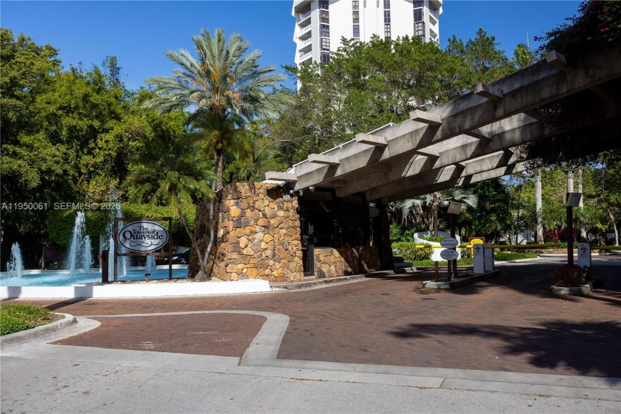 4000 Towerside Ter, Unit 804, Miami, FL 33138 Photo