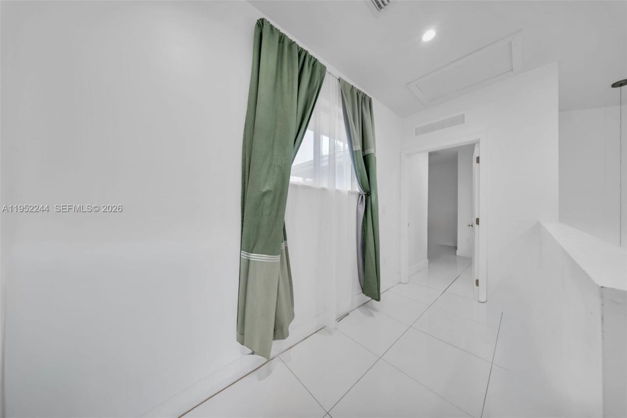 2315 NW 60th St, Miami, FL 33142 Photo