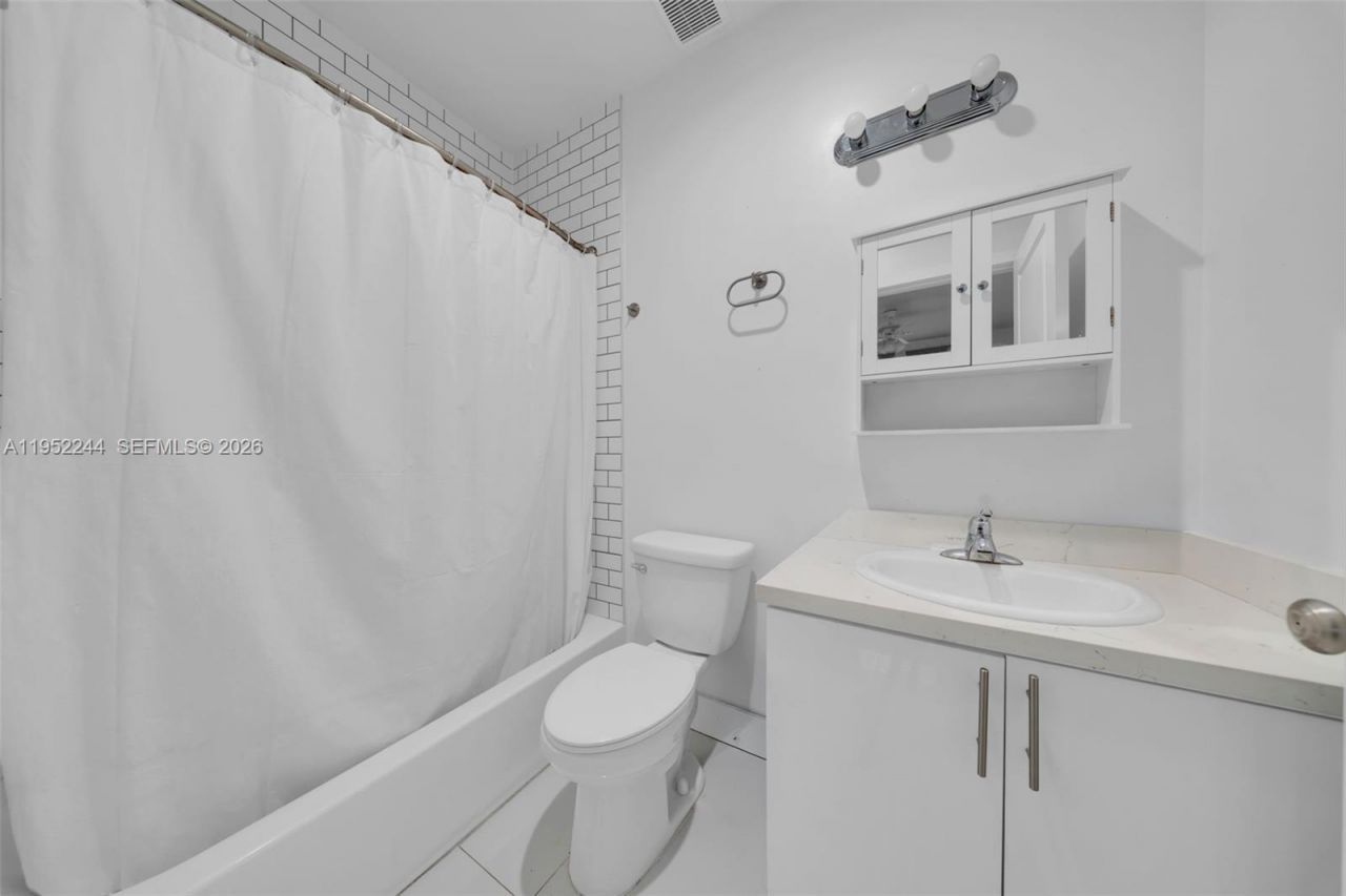 2315 NW 60th St, Miami, FL 33142 Photo