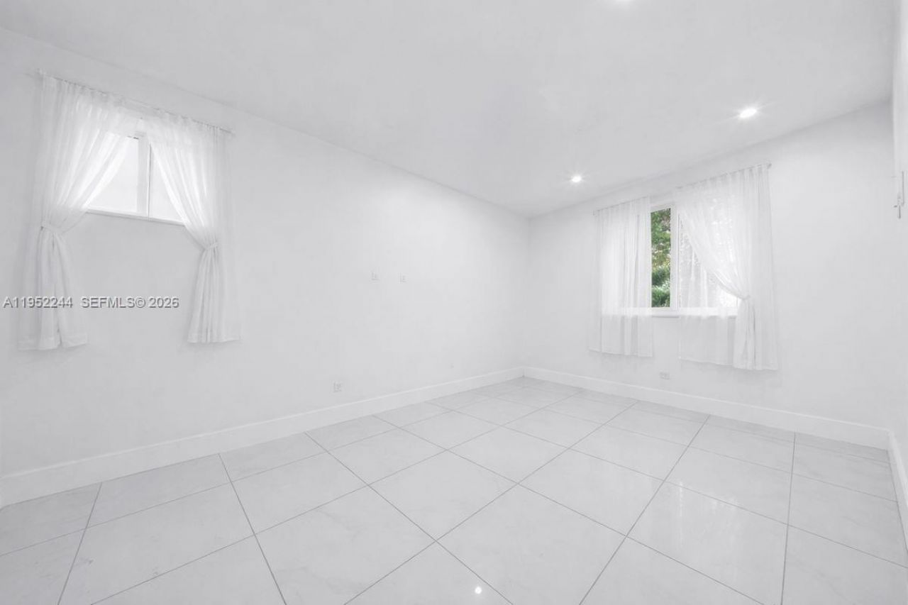 2315 NW 60th St, Miami, FL 33142 Photo