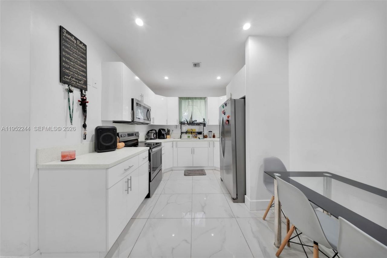 2315 NW 60th St, Miami, FL 33142 Photo