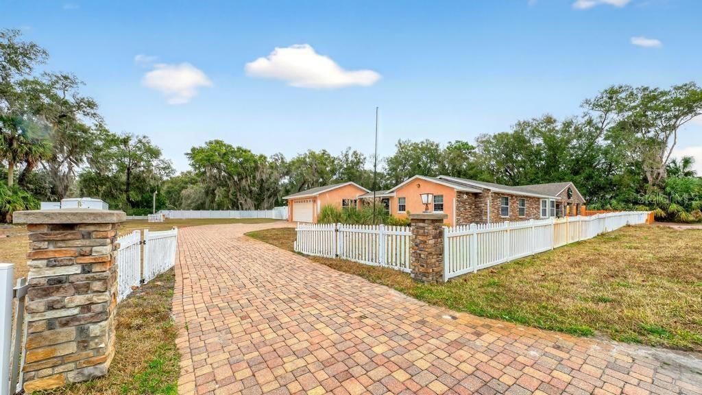 746 W Washington Avenue W, Lake Helen, FL 32744 Photo