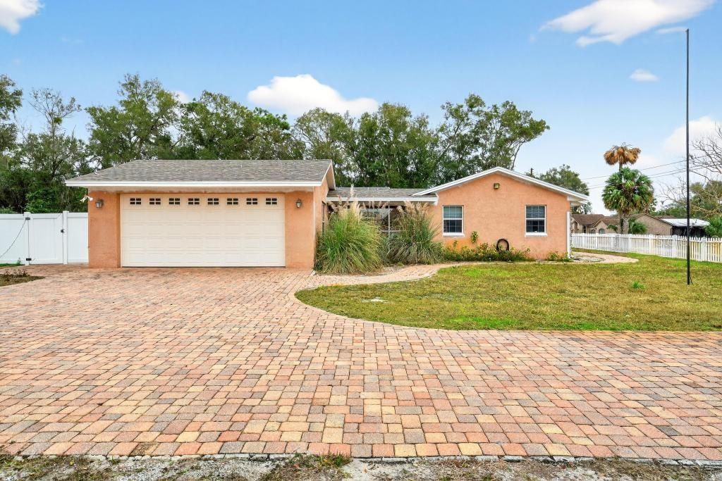 746 W Washington Avenue W, Lake Helen, FL 32744 Photo