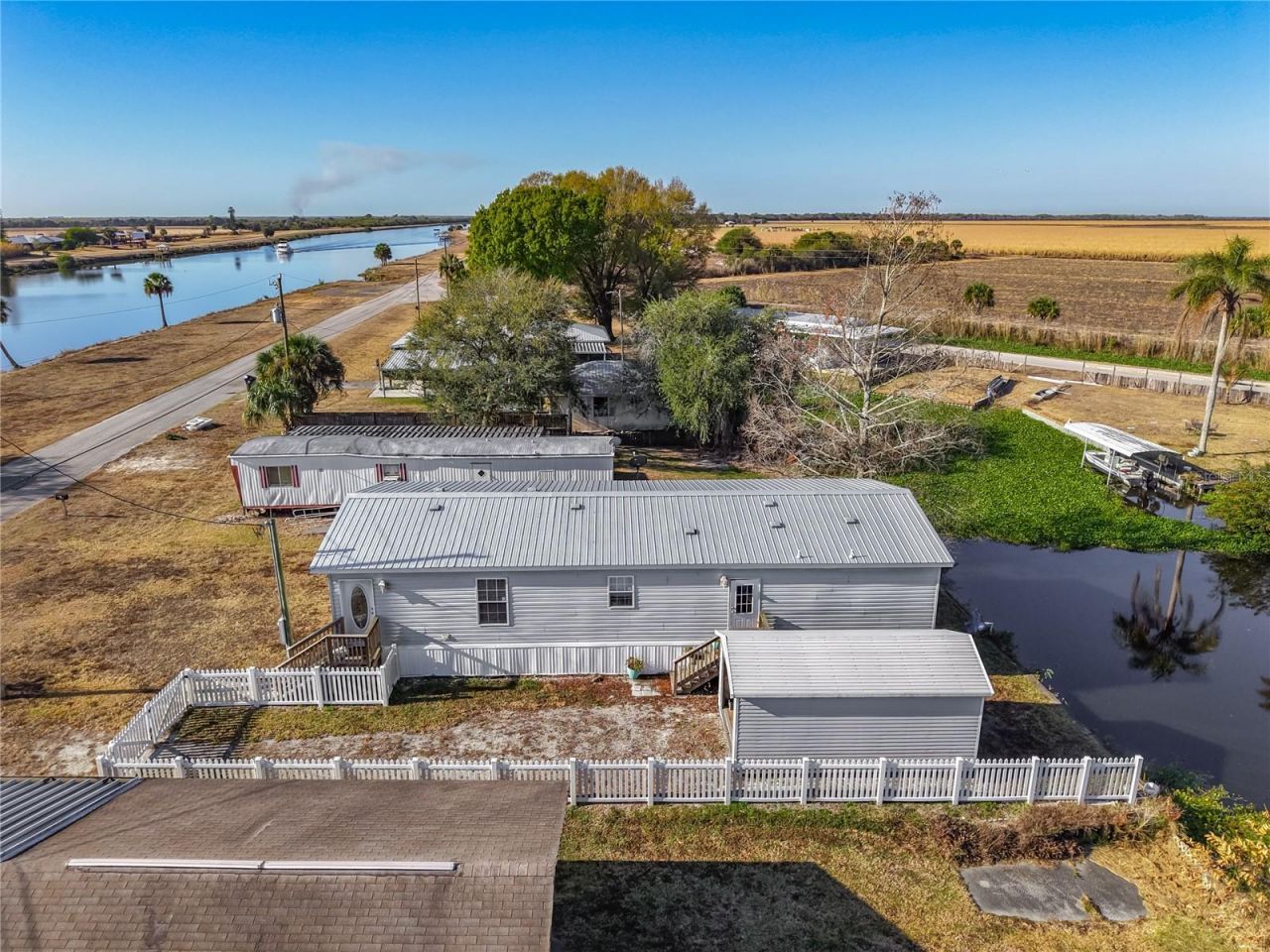 1824 Riverside Drive, Moore Haven, FL 33471 Photo