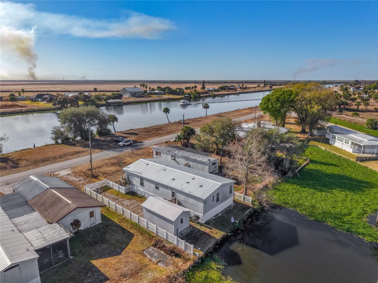 1824 Riverside Drive, Moore Haven, FL 33471 Photo