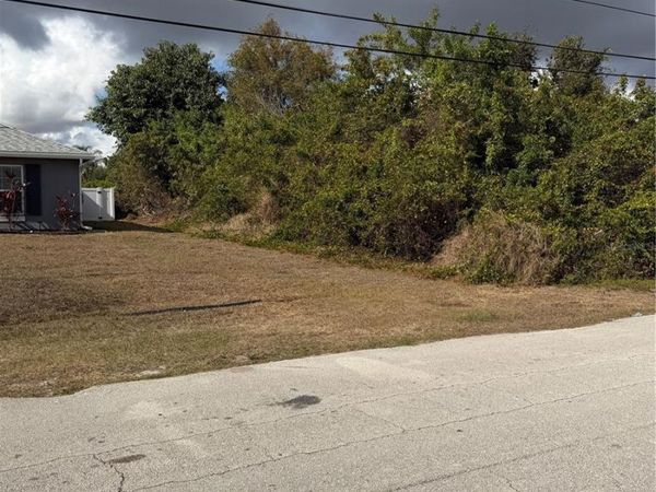 4244 SW JAME STREET, PORT ST LUCIE, FL 34953