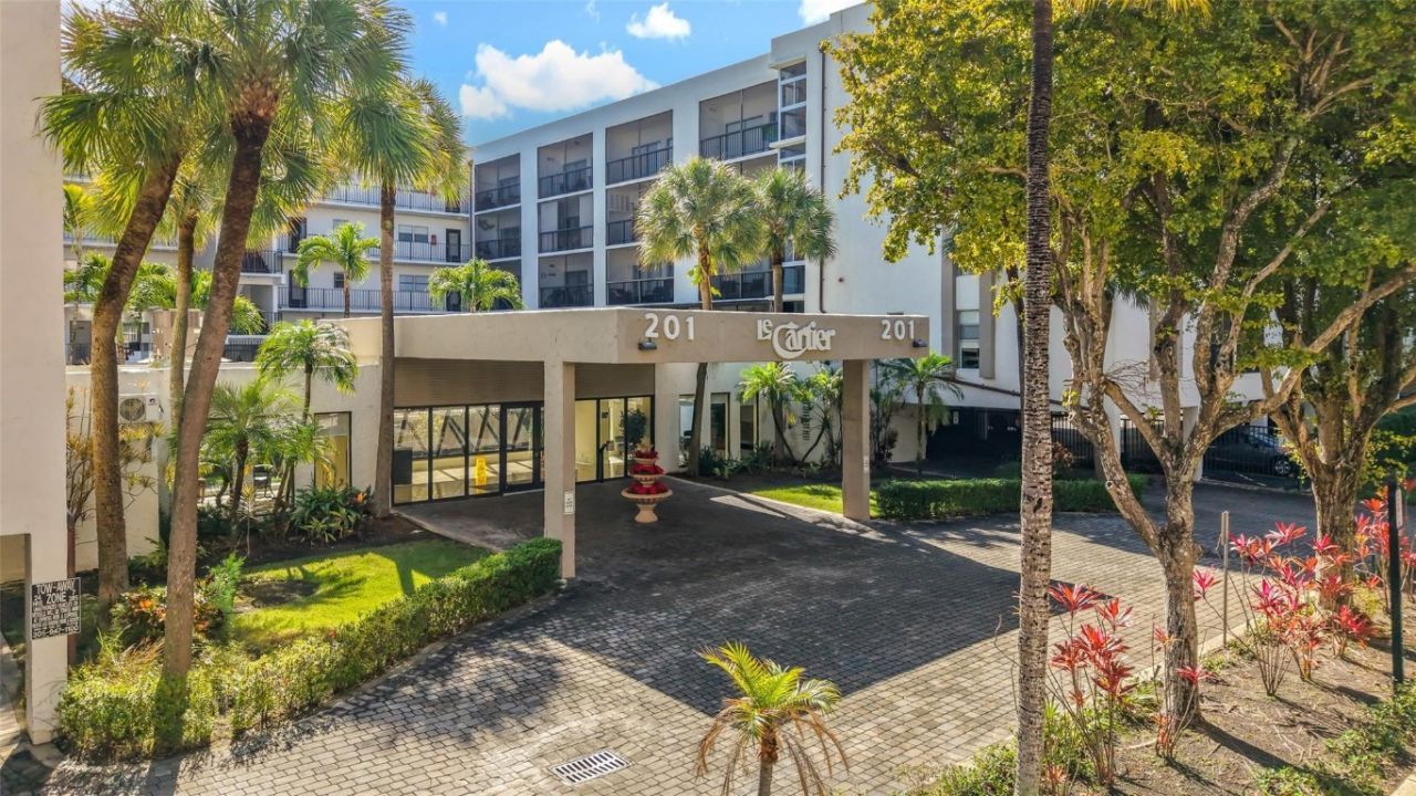 201 178th Dr, Unit 218, Sunny Isles Beach, FL 33160 Photo