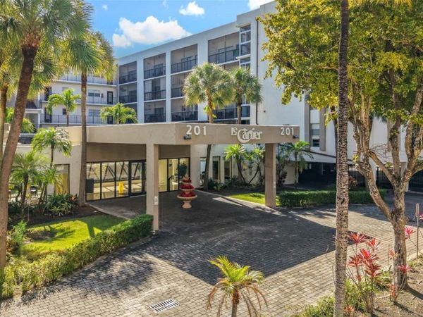 201 178th Dr, Unit 218, Sunny Isles Beach, FL 33160