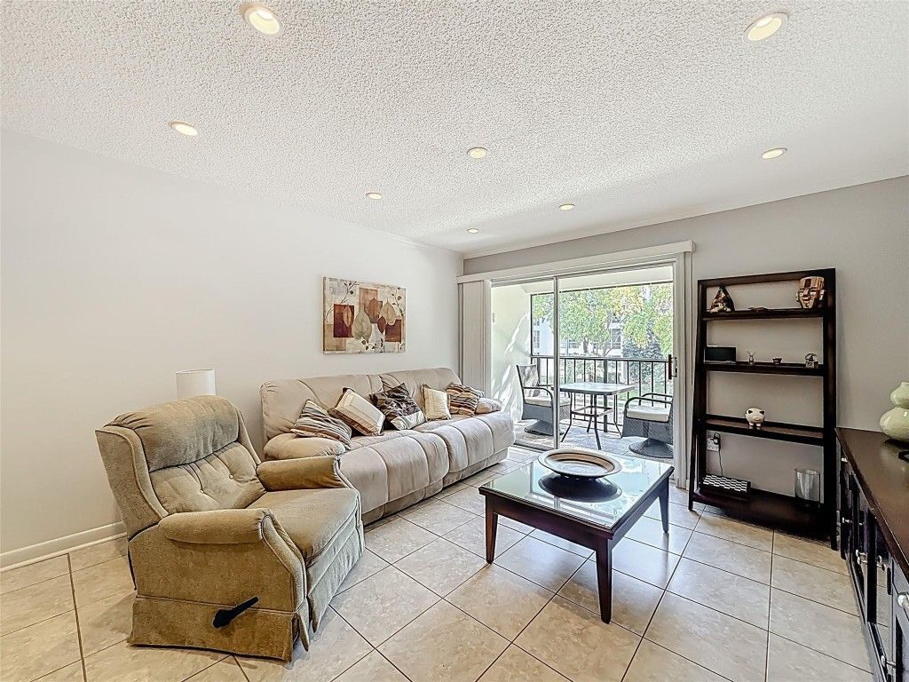 201 178th Dr, Unit 218, Sunny Isles Beach, FL 33160 Photo