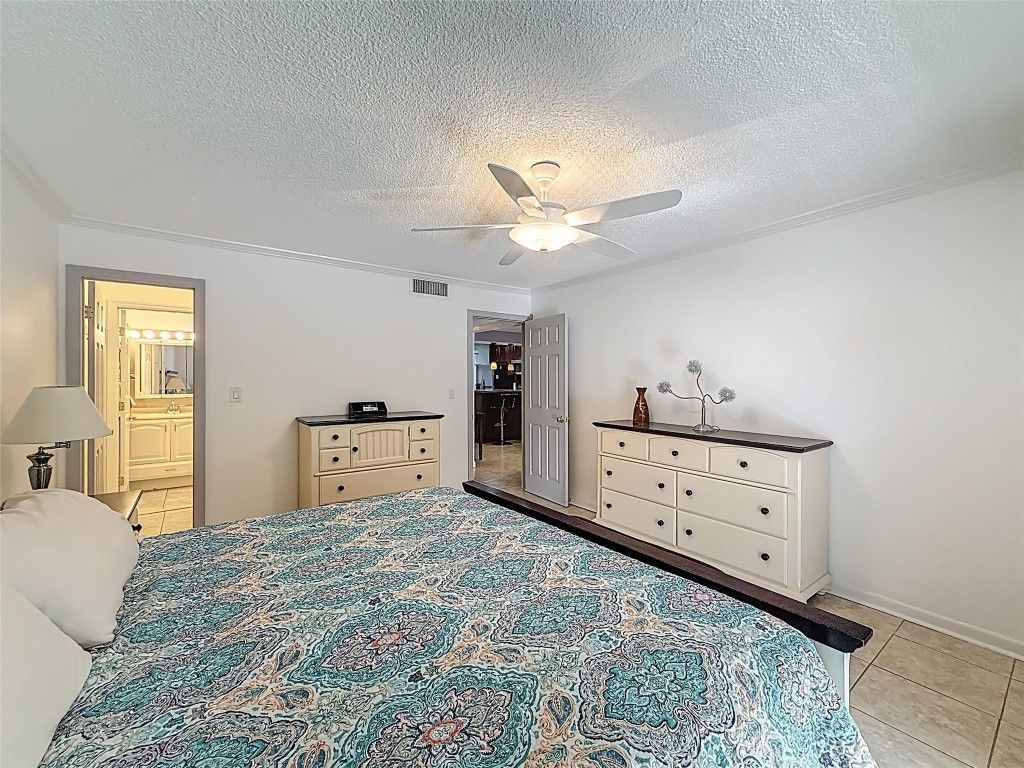 201 178th Dr, Unit 218, Sunny Isles Beach, FL 33160 Photo