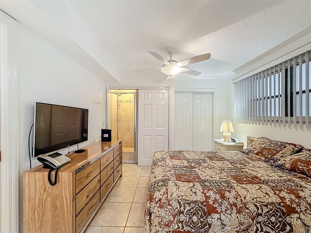 201 178th Dr, Unit 218, Sunny Isles Beach, FL 33160 Photo