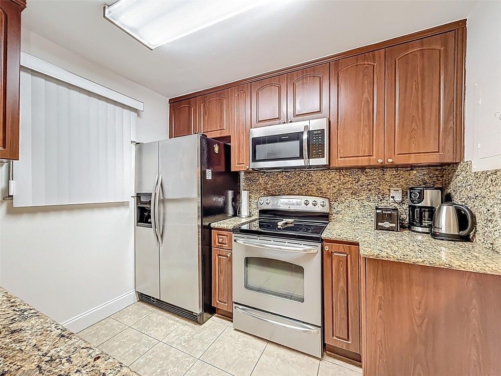 201 178th Dr, Unit 218, Sunny Isles Beach, FL 33160 Photo