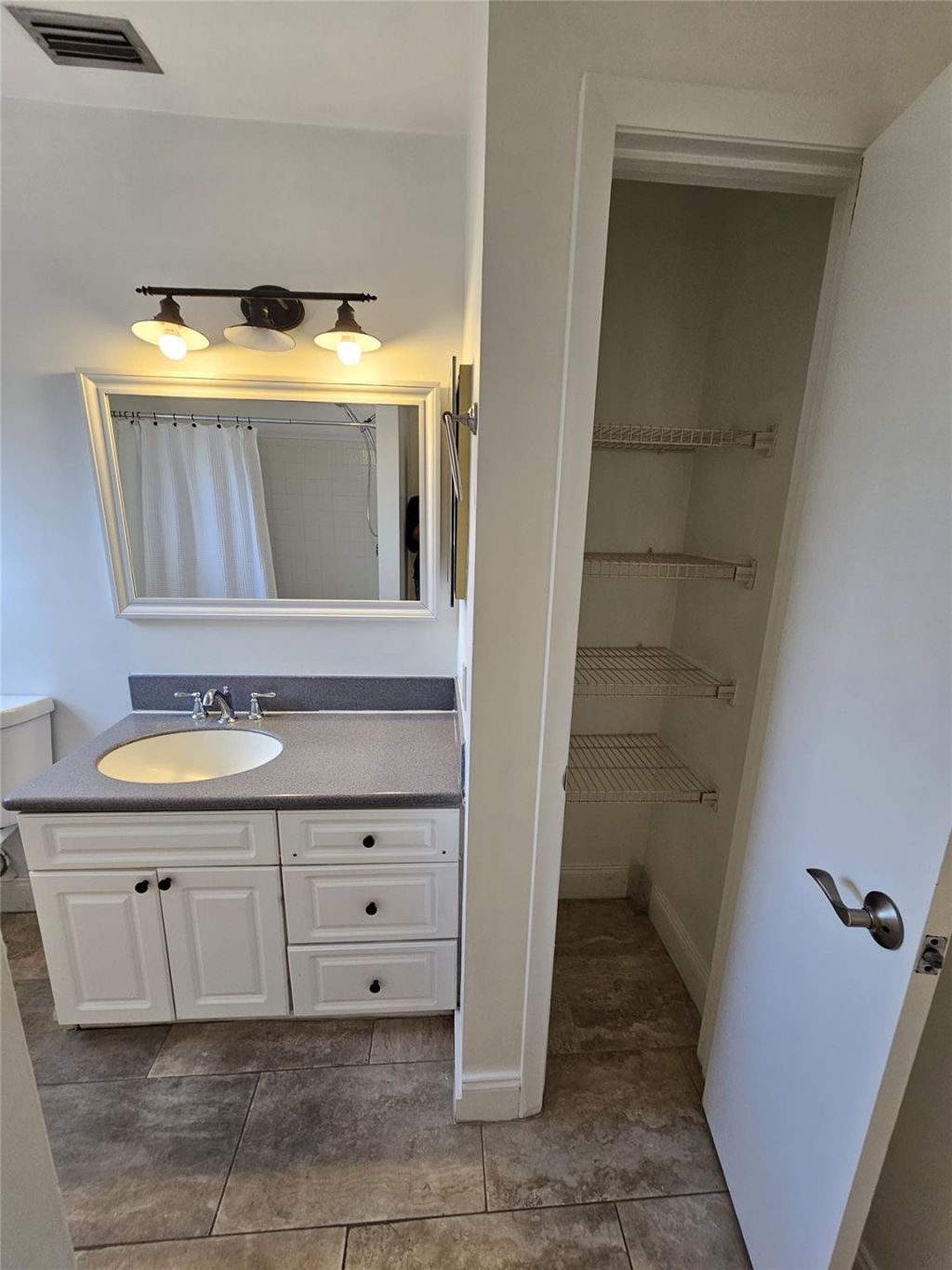 2050 Oleander Blvd, Unit 10-105, Fort Pierce, FL 34950 Photo