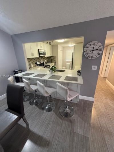 330 Lakeside Ct, Unit 206, Sunrise, FL 33326 Photo