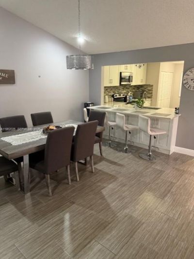 330 Lakeside Ct, Unit 206, Sunrise, FL 33326 Photo