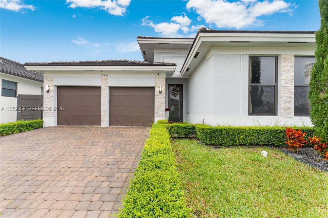 19410 SW 124th Ct, Miami, FL 33177 Photo