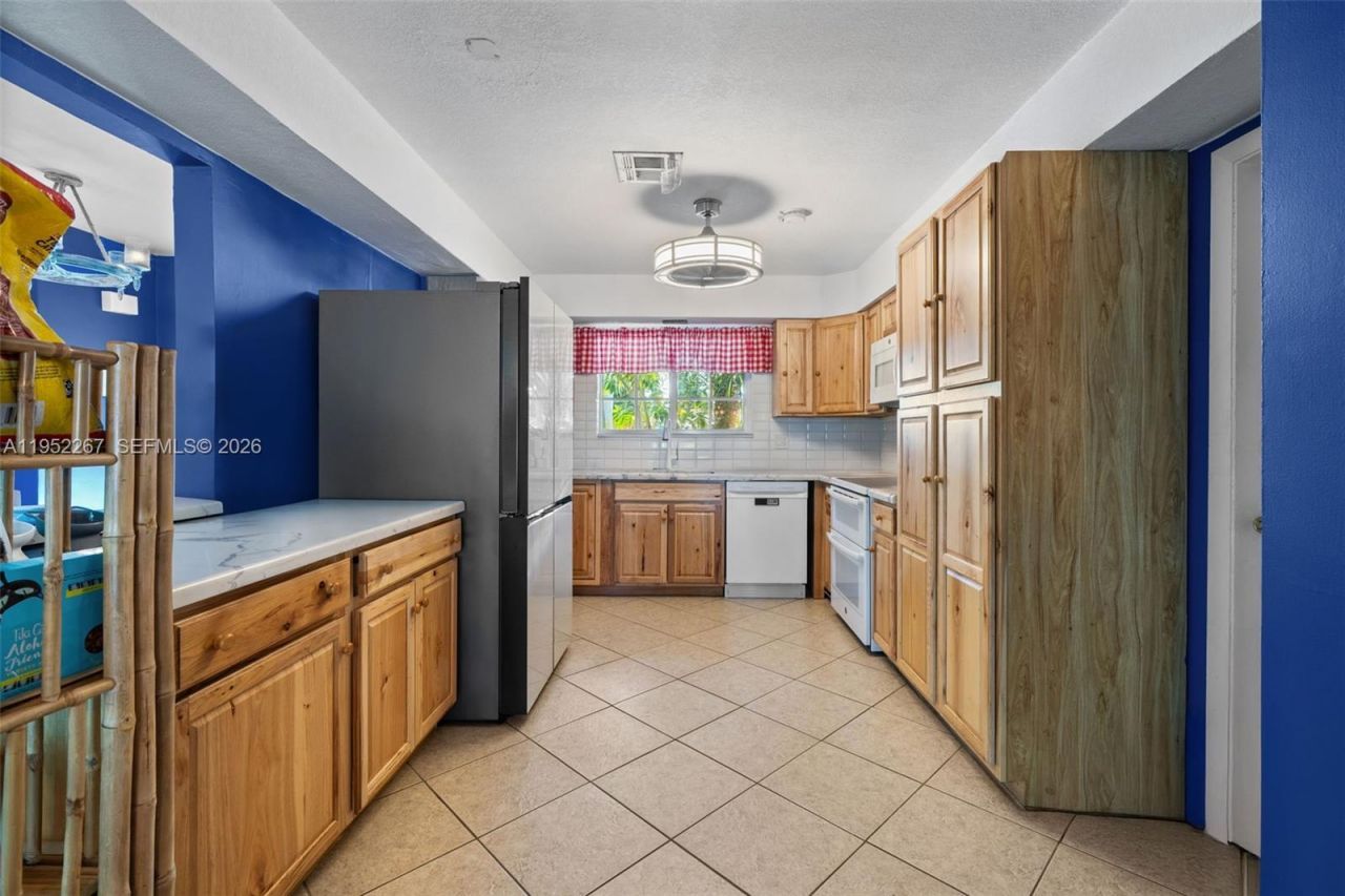 5741 SW 14th Street, Plantation, FL 33317 Photo