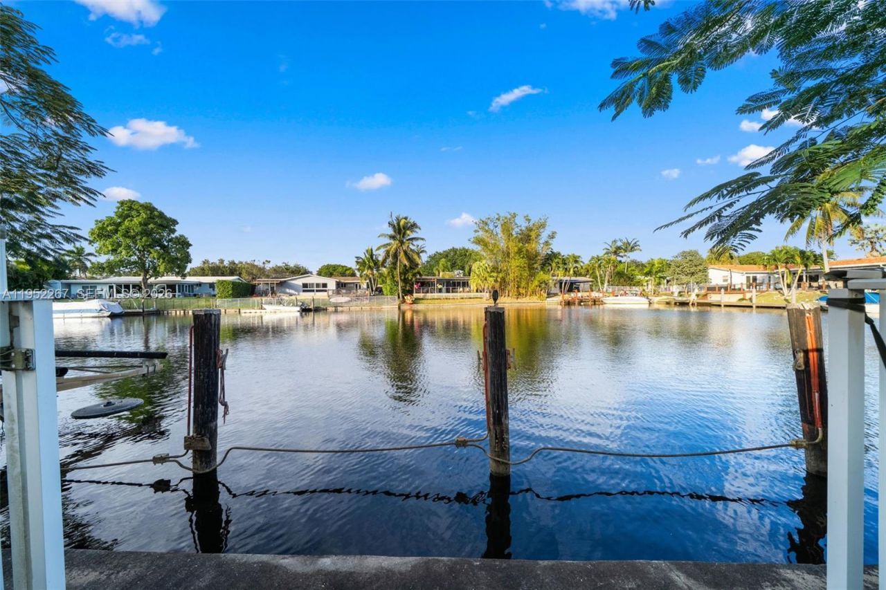 5741 SW 14th Street, Plantation, FL 33317 Photo