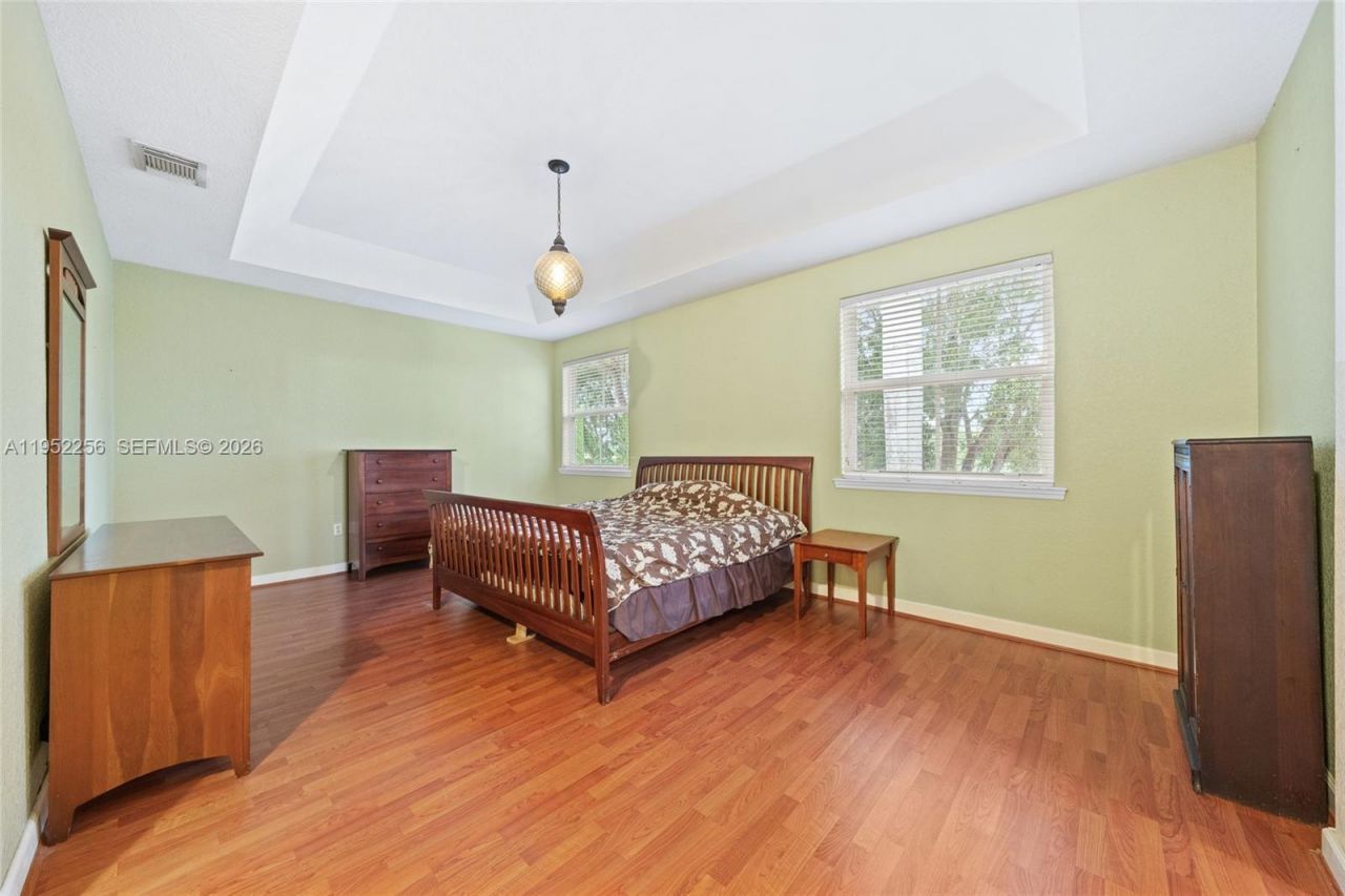 5902 SW 166th Ct, Miami, FL 33193 Photo