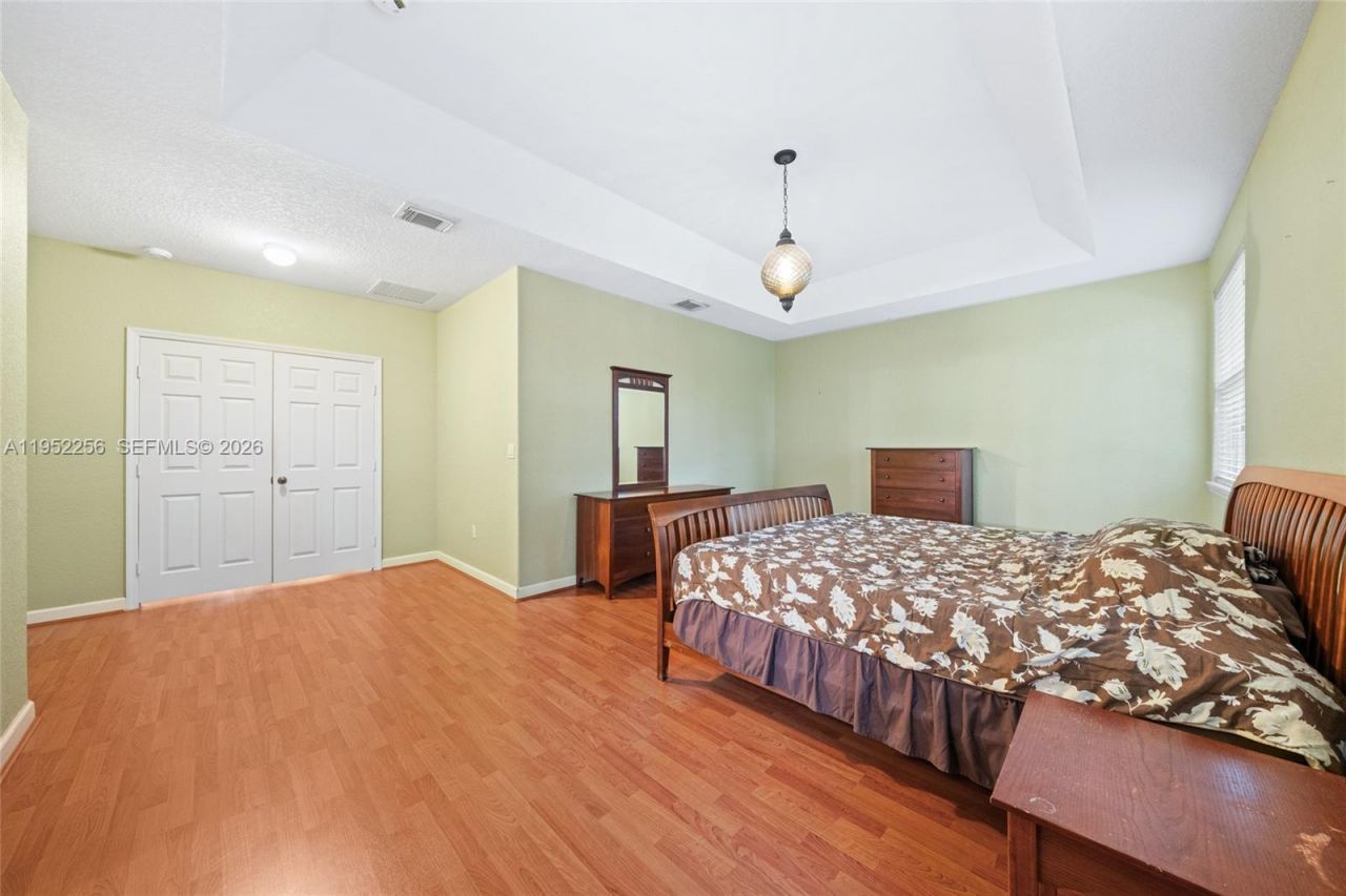 5902 SW 166th Ct, Miami, FL 33193 Photo