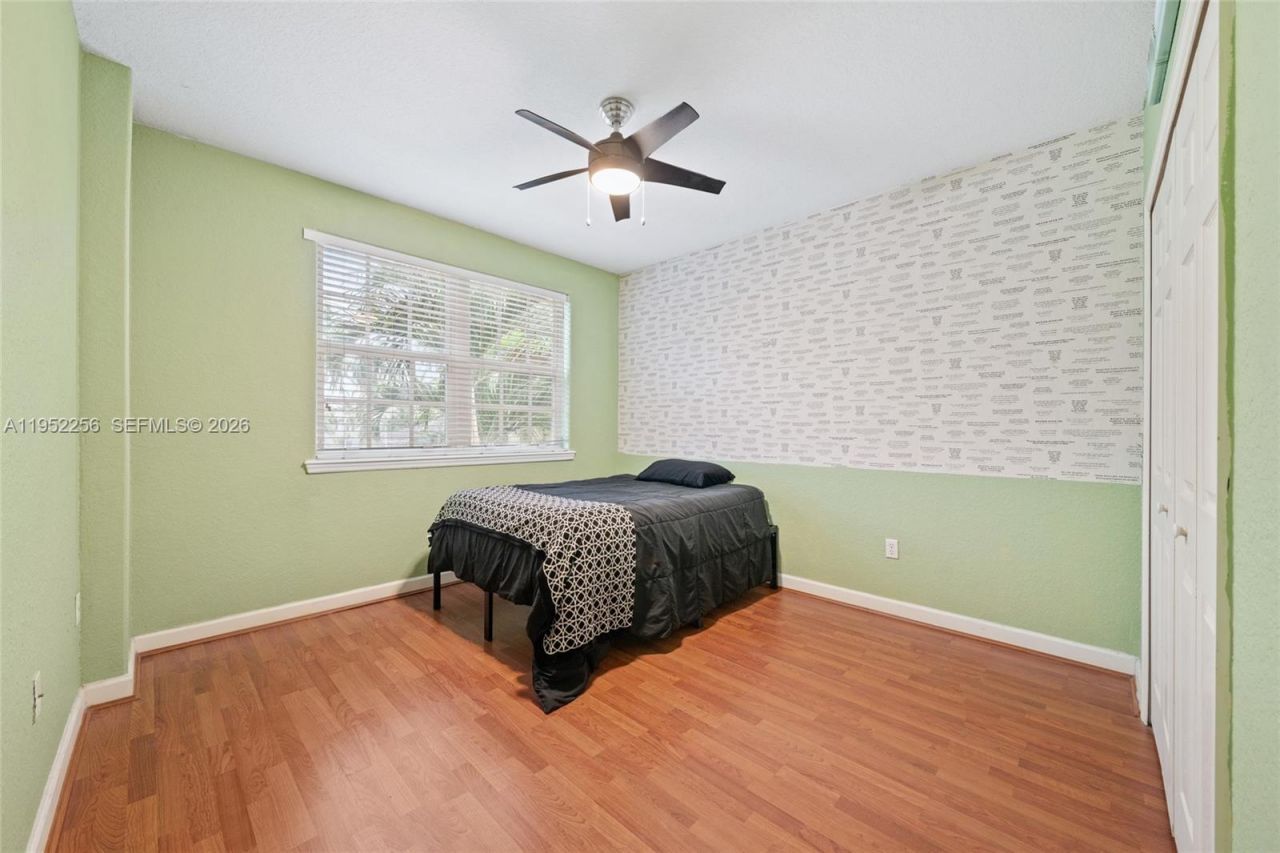 5902 SW 166th Ct, Miami, FL 33193 Photo