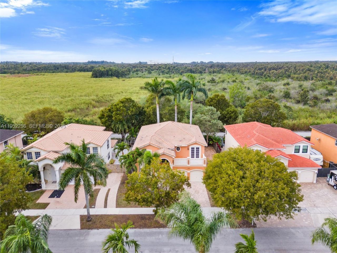 5902 SW 166th Ct, Miami, FL 33193 Photo