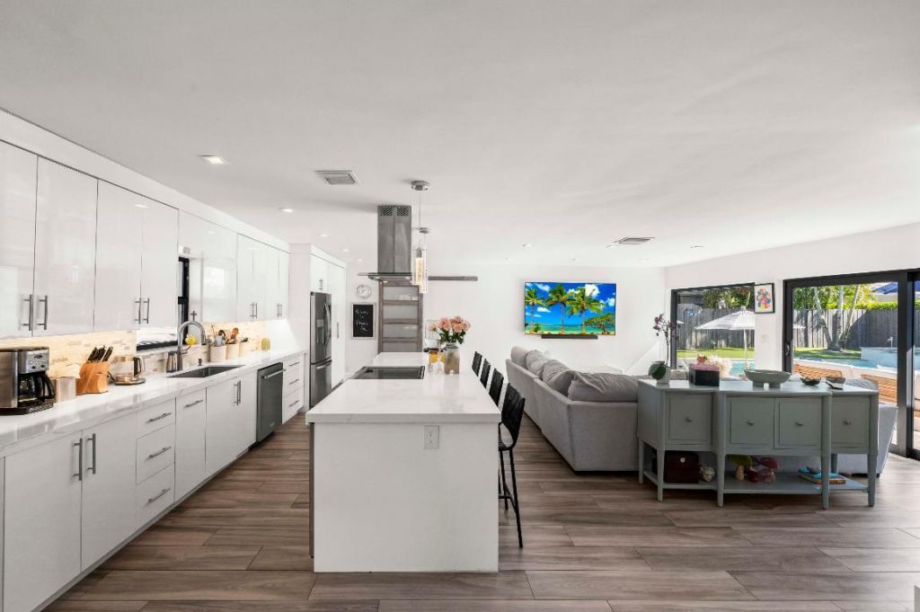 518 SW 28th Avenue, Boynton Beach, FL 33435 Photo