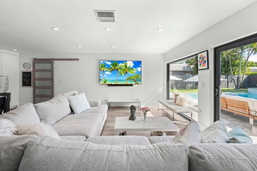 518 SW 28th Avenue, Boynton Beach, FL 33435 Photo