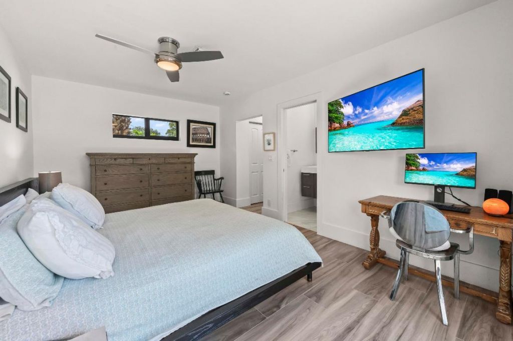 518 SW 28th Avenue, Boynton Beach, FL 33435 Photo