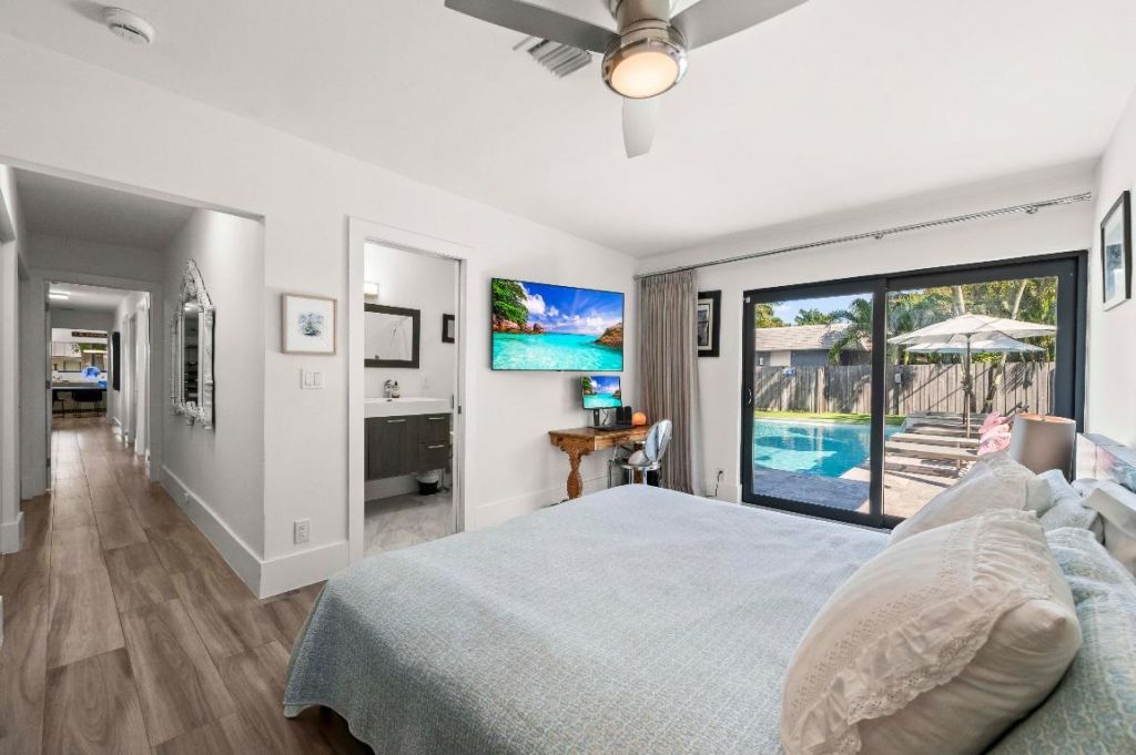 518 SW 28th Avenue, Boynton Beach, FL 33435 Photo