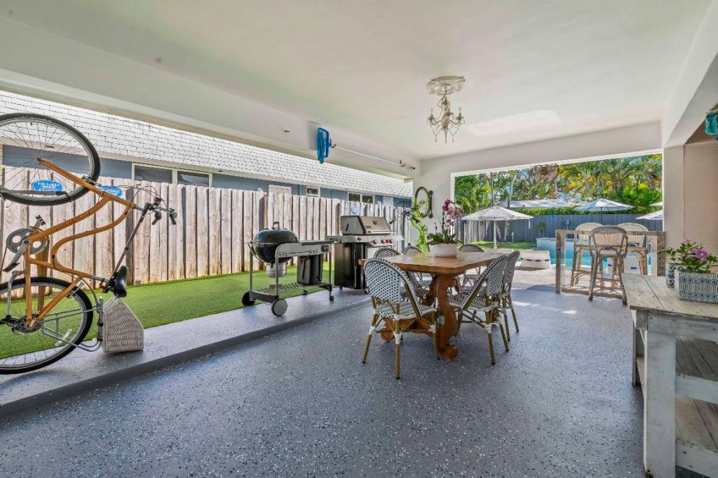 518 SW 28th Avenue, Boynton Beach, FL 33435 Photo