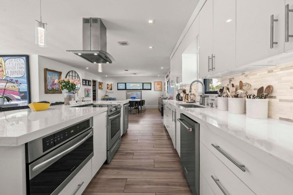 518 SW 28th Avenue, Boynton Beach, FL 33435 Photo